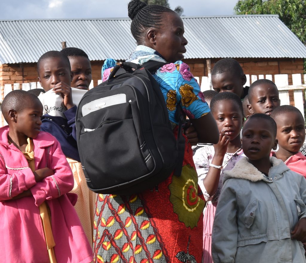 UNDERSTAND METHODS OF TEACHING CHILDREN